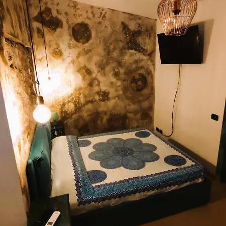 아파트 The Artist's House